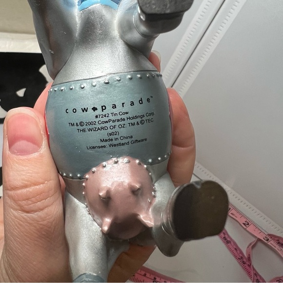 Wizard Of Oz collectible Wizard Of Oz Vintage Cows On Parade Tin Man #7242 - Picture 3 of 4